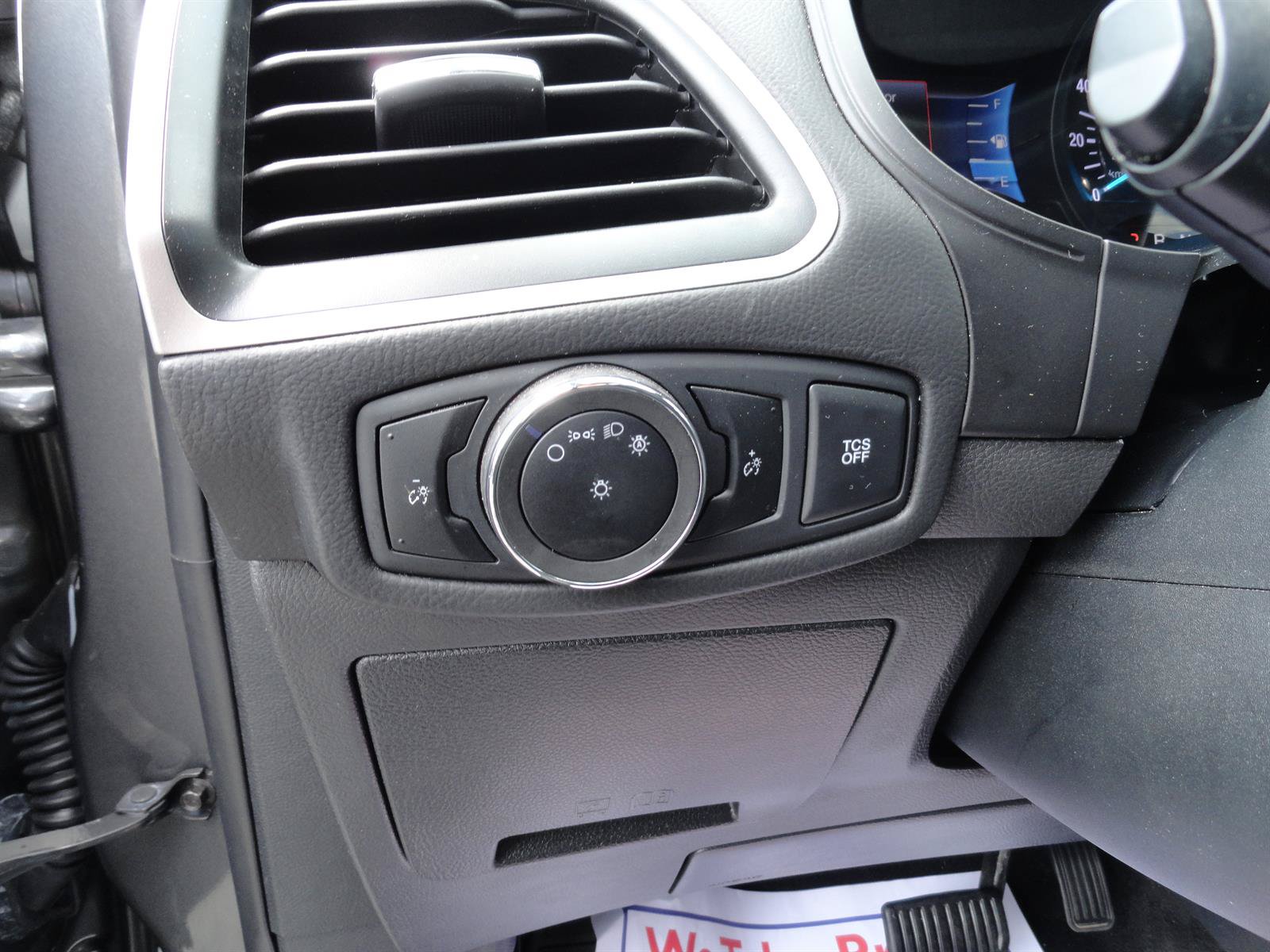 Certified 2024 Ford Edge SEL AWD/4WD image 11