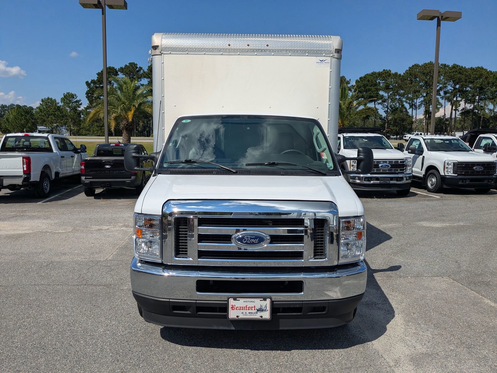 Certified 2024 Ford E-350 and Econoline 350 Super Duty w/ Power Windows & Locks Group image 9