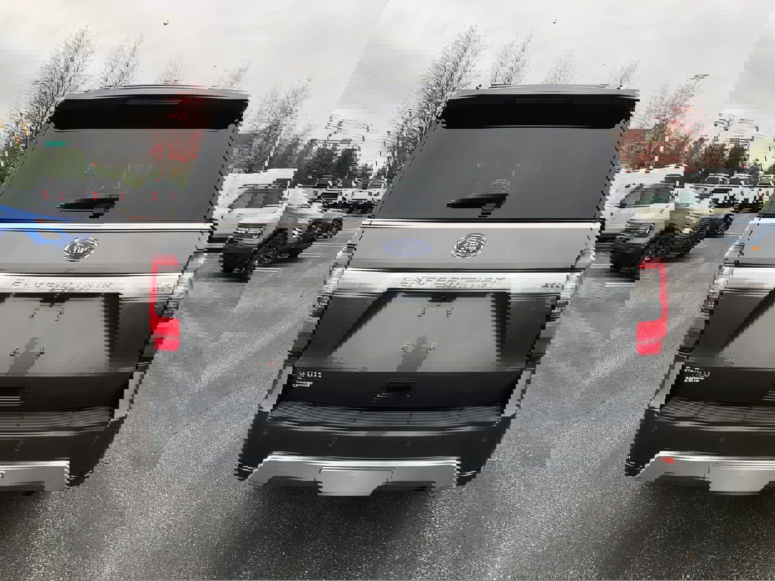 Certified 2021 Ford Expedition Max Platinum image 3