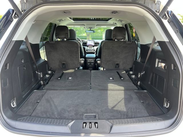 Certified 2024 Ford Explorer XLT w/ Equipment Group 202A AWD/4WD image 29
