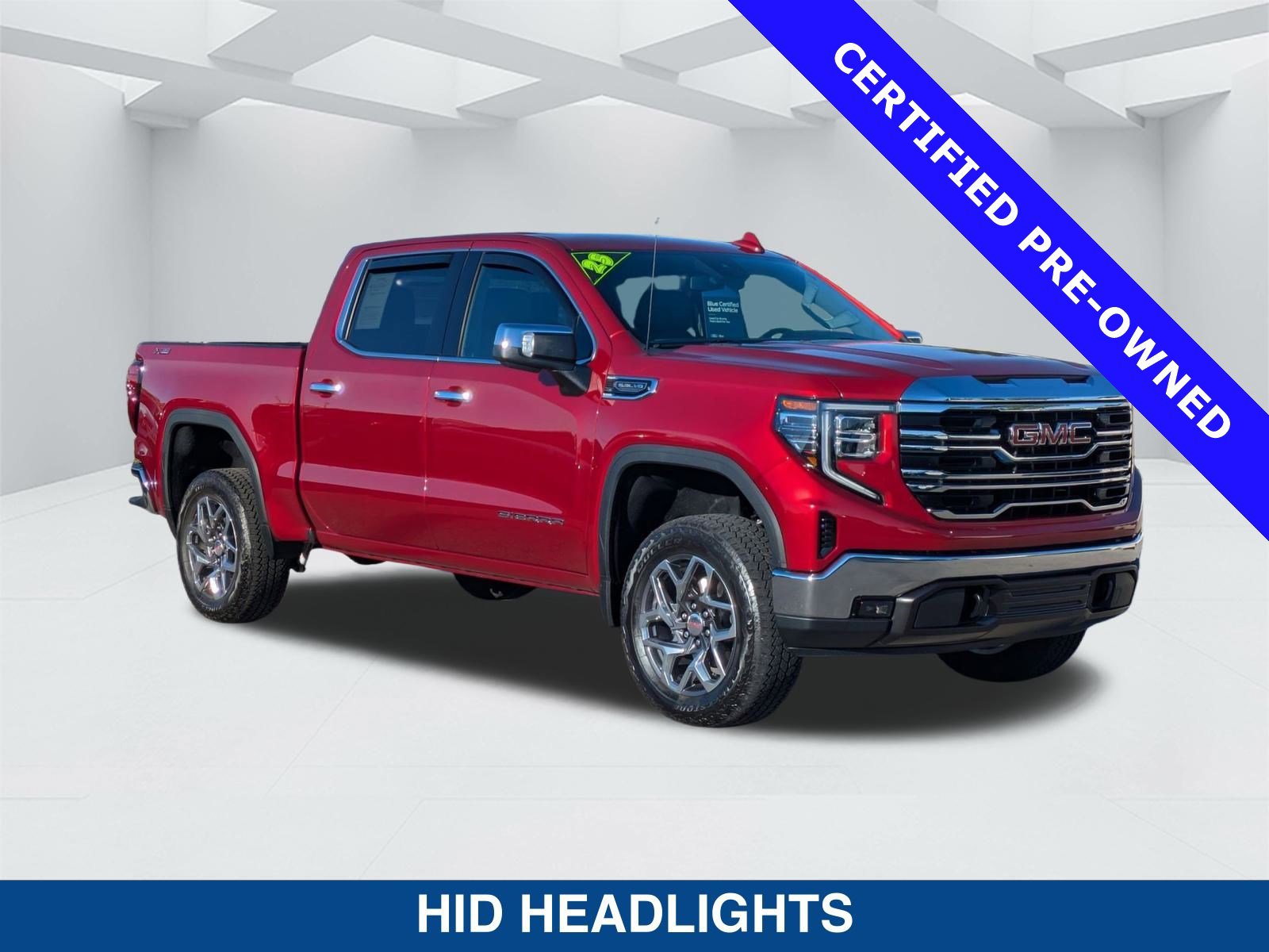 Used 2025 GMC Sierra 1500 SLT image 2
