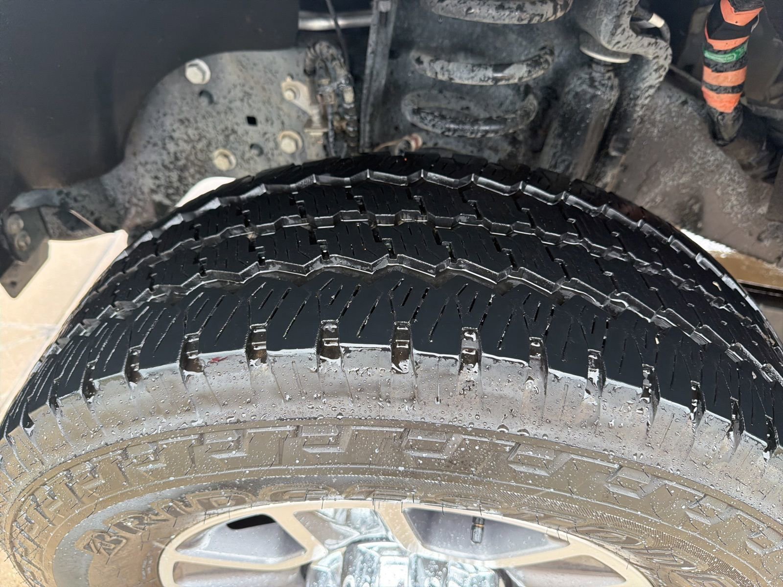 Certified 2025 Ford F250 Lariat w/ FX4 Off-Road Package image 10