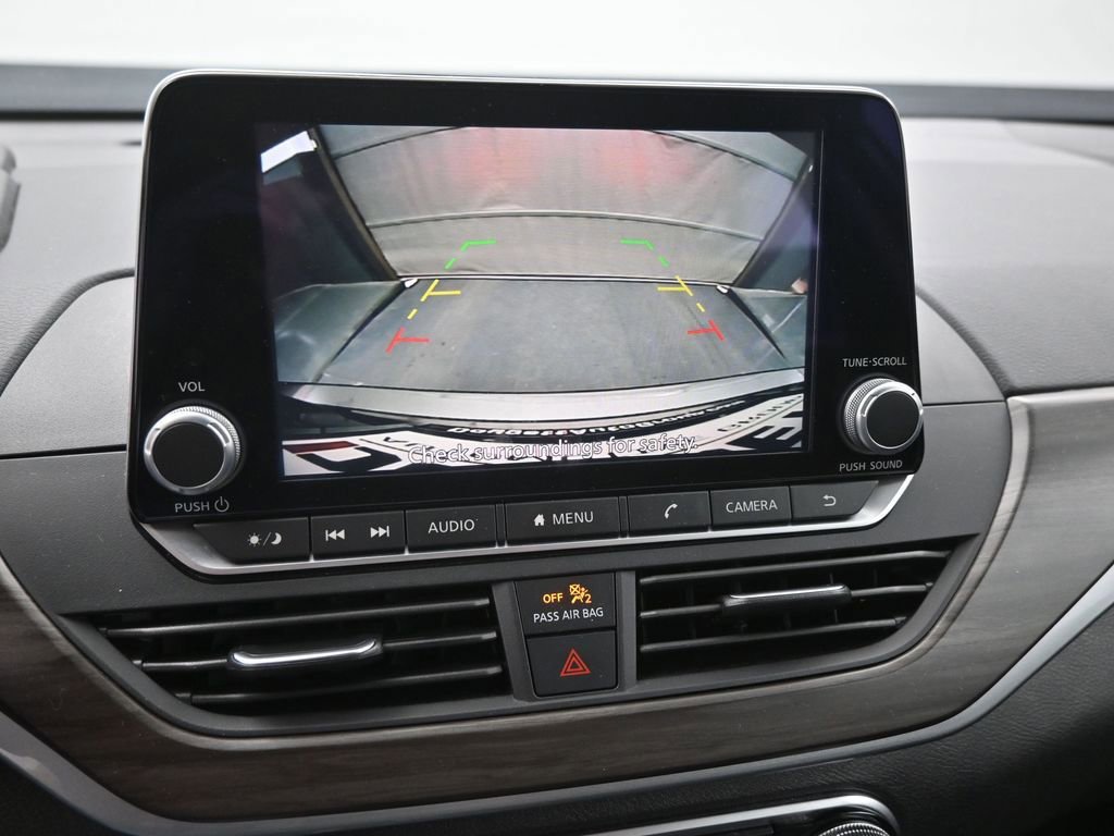 Used 2025 Nissan Altima 2.5 SV FWD image 12