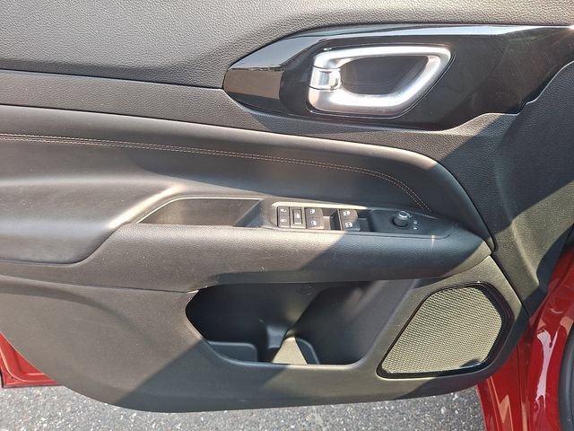 Used 2022 Jeep Compass Limited AWD/4WD image 12
