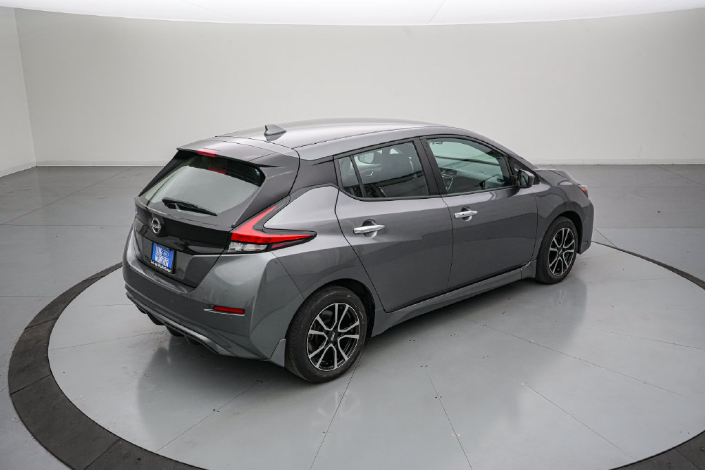 Used 2025 Nissan Leaf S FWD image 4