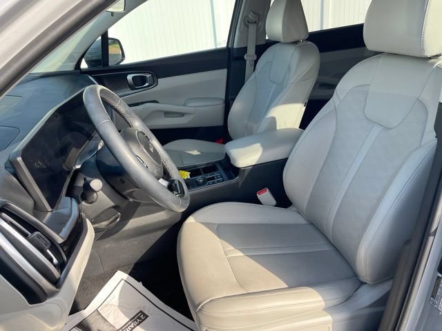 Used 2025 Kia Sorento S w/ Panoramic Sunroof Package FWD image 16