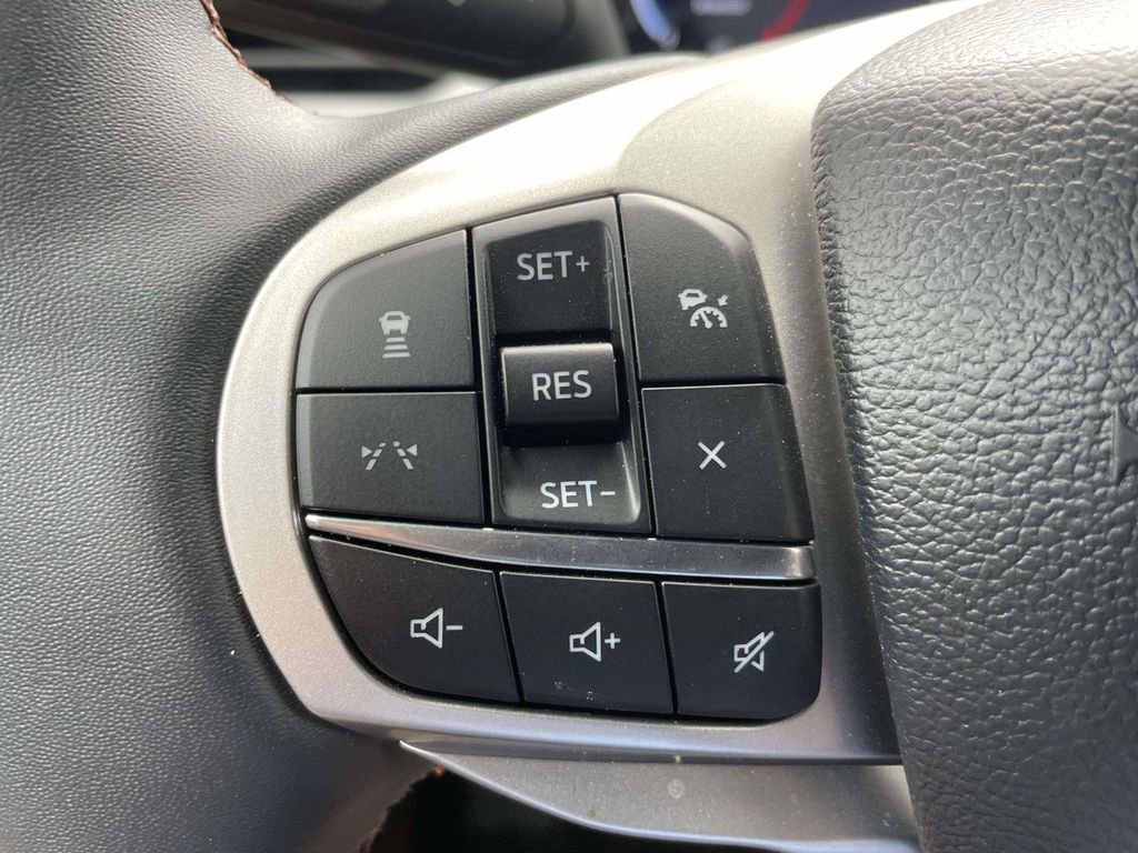Certified 2025 Ford Explorer Active RWD image 27