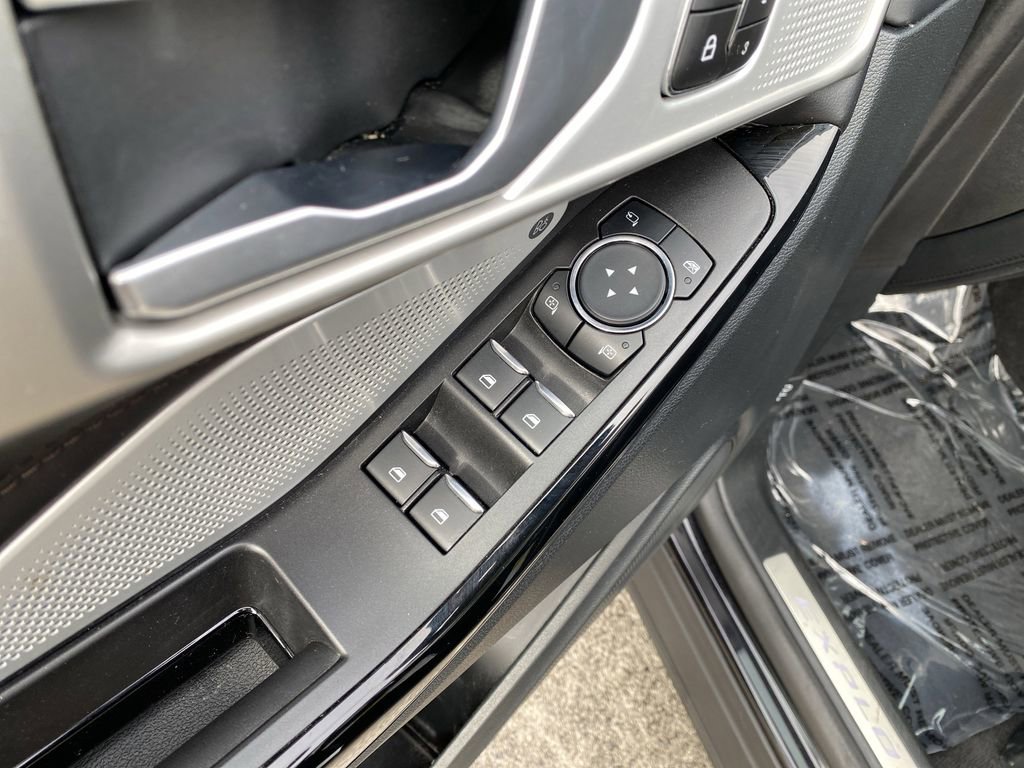 Certified 2023 Ford Explorer Platinum w/ Technology Package image 40
