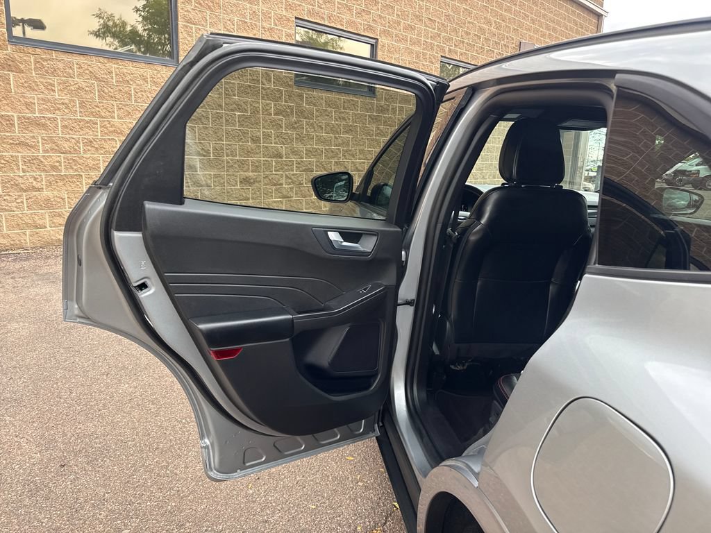 Certified 2024 Ford Escape ST-Line AWD/4WD image 18