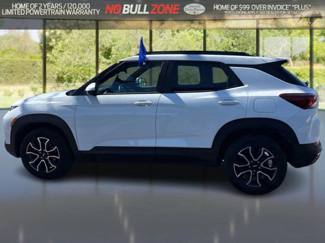 Used 2021 Chevrolet TrailBlazer ACTIV w/ Convenience Package AWD/4WD image 2