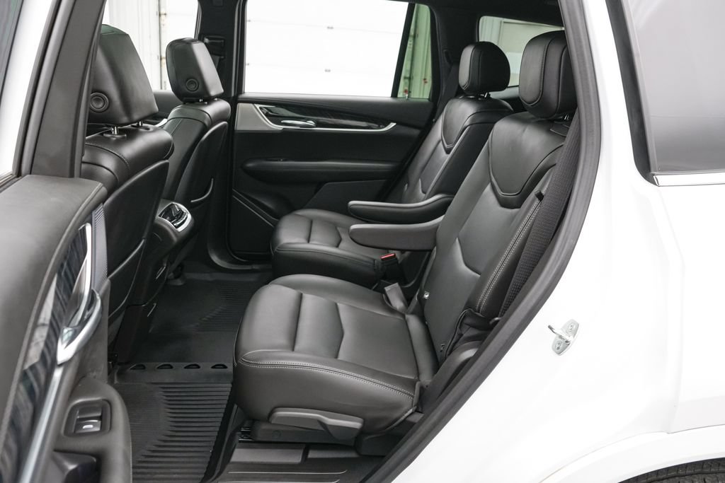 Used 2024 Cadillac XT6 Premium Luxury w/ LPO, Floor Liner Package AWD/4WD image 20
