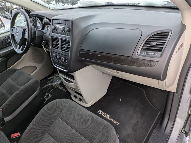 Used 2017 Dodge Grand Caravan SE image 20