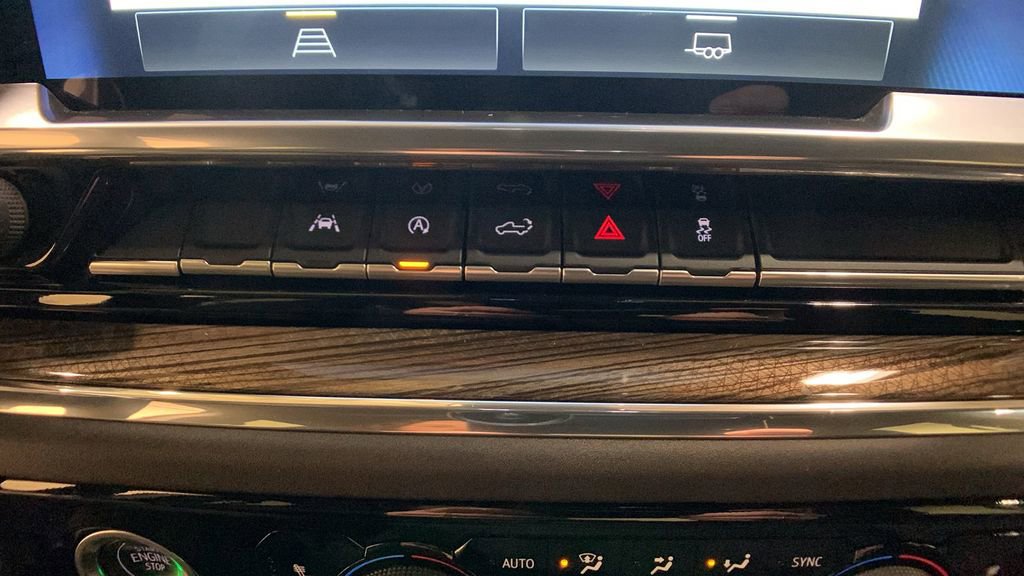 Used 2023 Chevrolet Silverado 1500 LT image 40