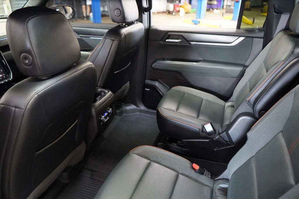 Used 2025 GMC Acadia AT4 w/ Super Cruise Package AWD/4WD image 31