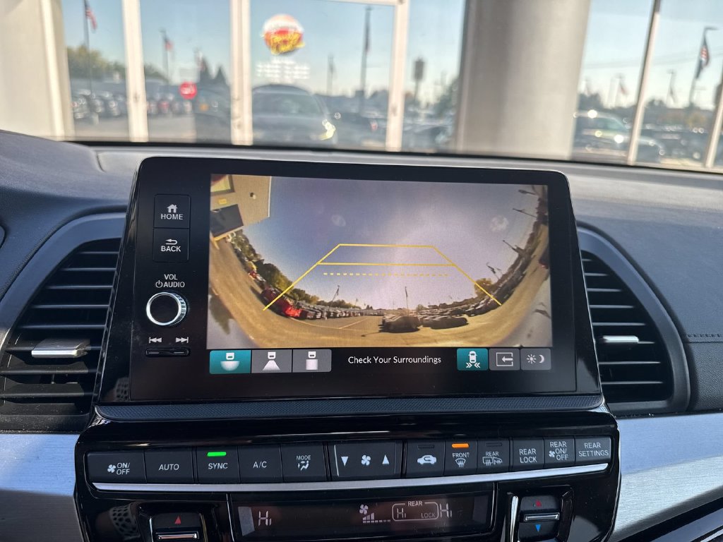 Used 2025 Honda Odyssey Touring image 17