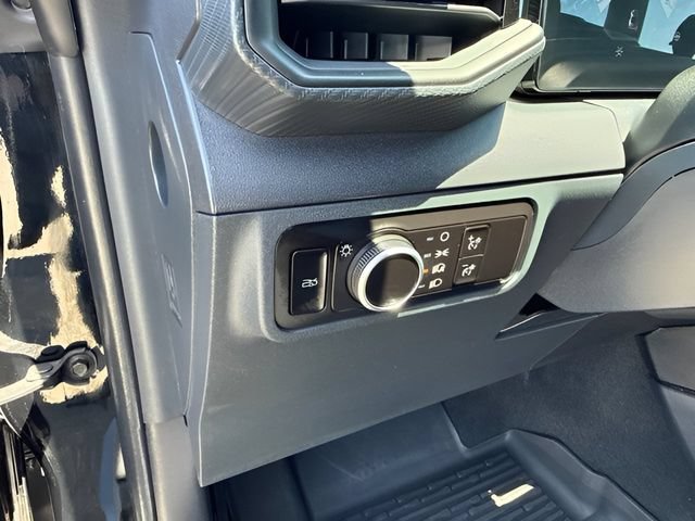 Certified 2025 Ford Mustang Coupe RWD image 12