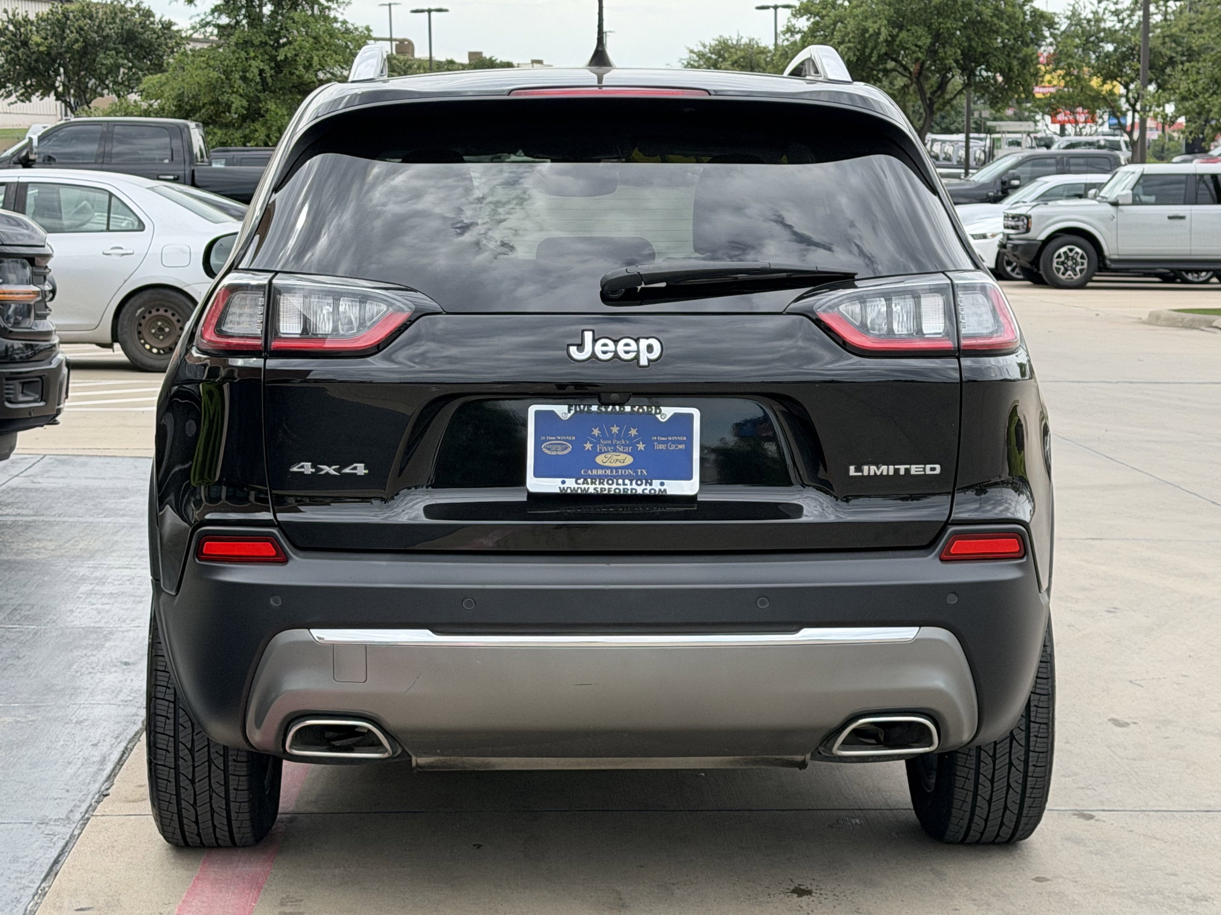 Used 2019 Jeep Cherokee Limited AWD/4WD image 5