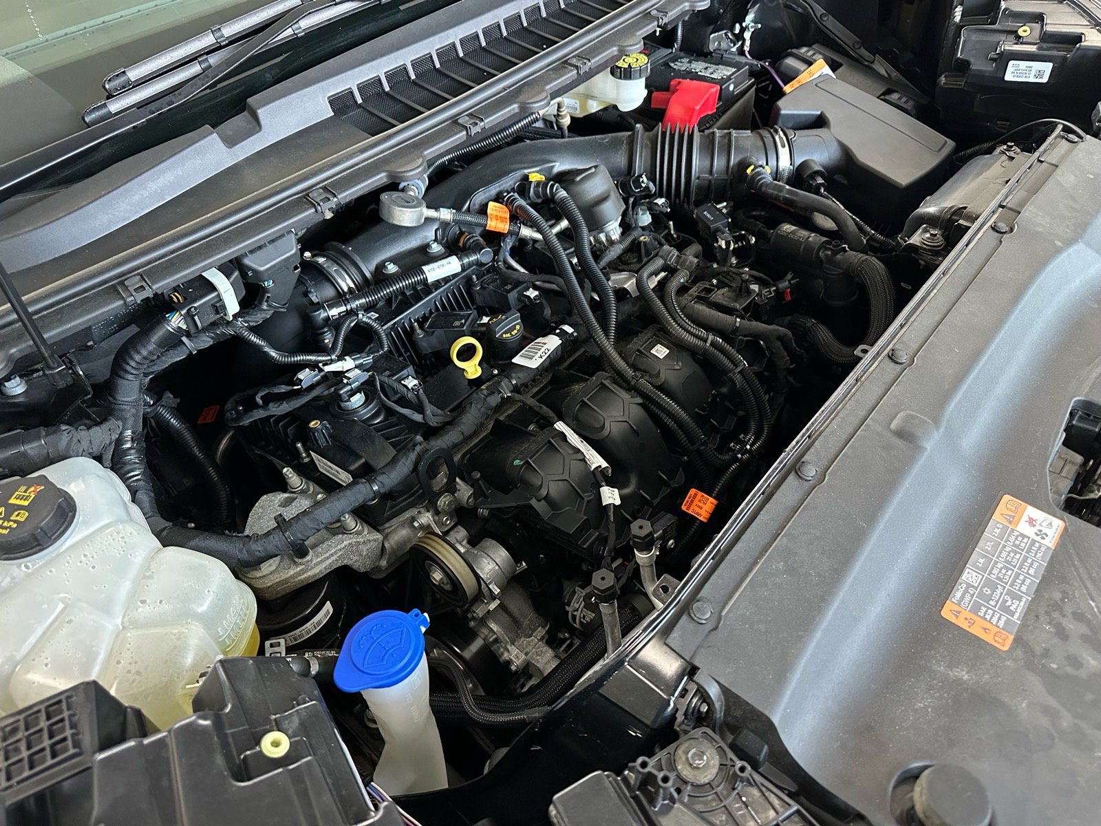 Certified 2024 Ford Edge ST-Line w/ Class II Trailer Tow Package image 13