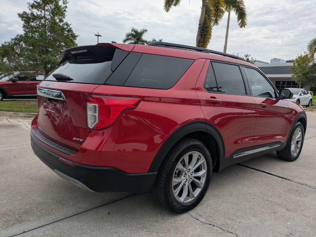 Certified 2024 Ford Explorer XLT AWD/4WD image 4