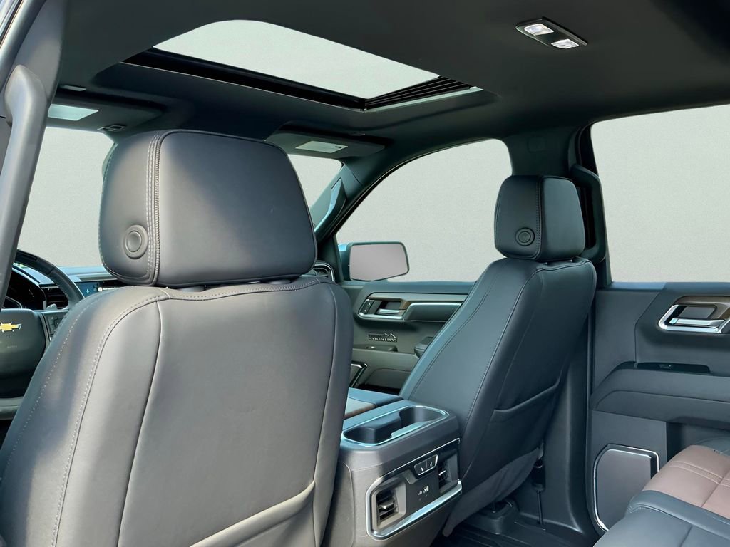 Used 2024 Chevrolet Silverado 1500 High Country image 38