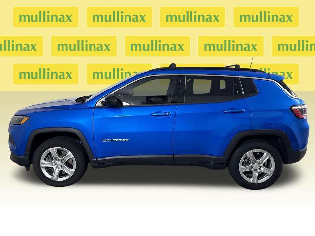 Used 2023 Jeep Compass Latitude w/ Convenience Group AWD/4WD image 12