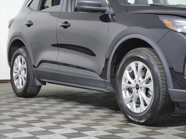 Certified 2023 Ford Escape Active AWD/4WD image 2