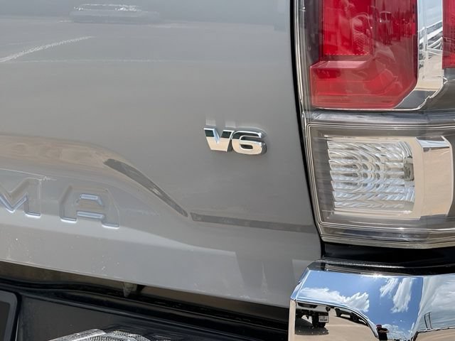 Used 2020 Toyota Tacoma TRD Off-Road AWD/4WD image 10
