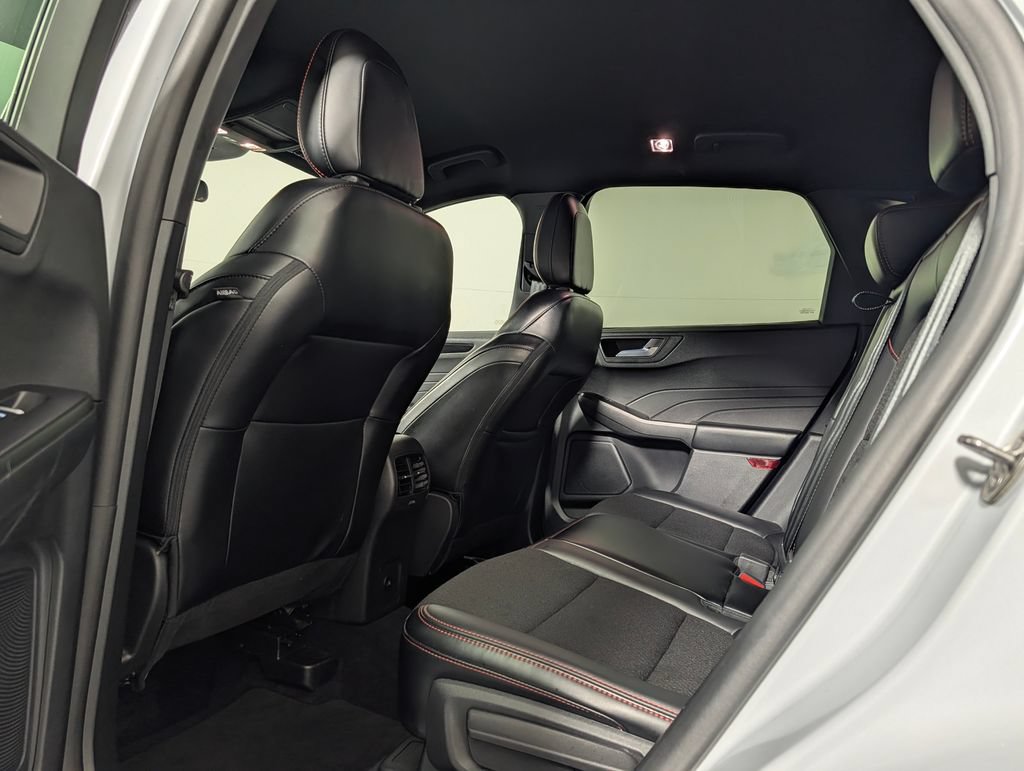 Certified 2025 Ford Escape ST-Line FWD image 13