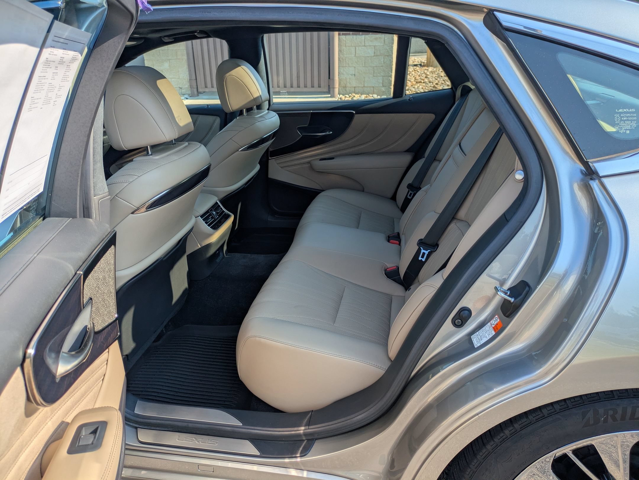 Used 2022 Lexus LS 500 w/ Interior Upgrade Package RWD image 28