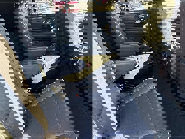 Used 2021 GMC Yukon SLT w/ SLT Premium Package image 21