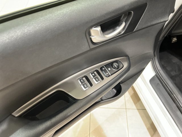 Used 2019 Kia Optima LX FWD image 19
