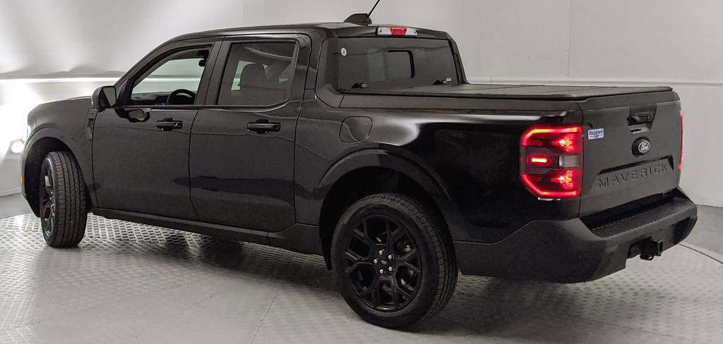 Certified 2025 Ford Maverick Lariat w/ Black Appearance Package AWD/4WD image 4