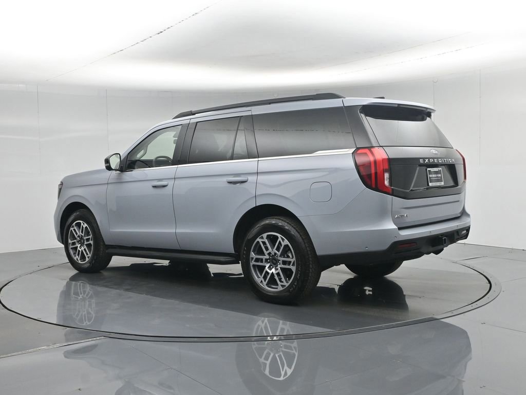 Certified 2025 Ford Expedition Active AWD/4WD image 17