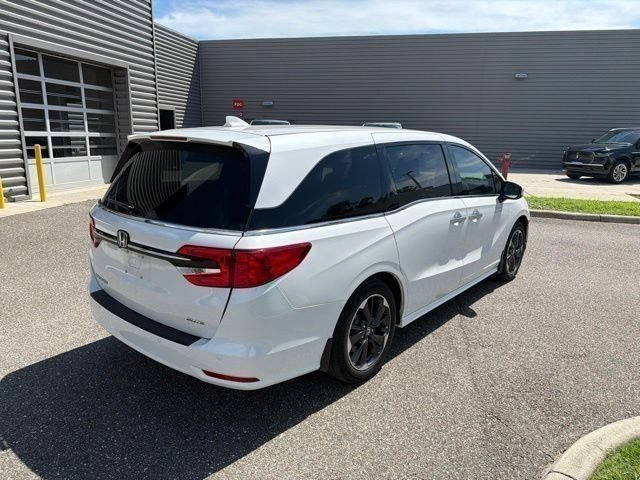 Used 2024 Honda Odyssey Elite image 5