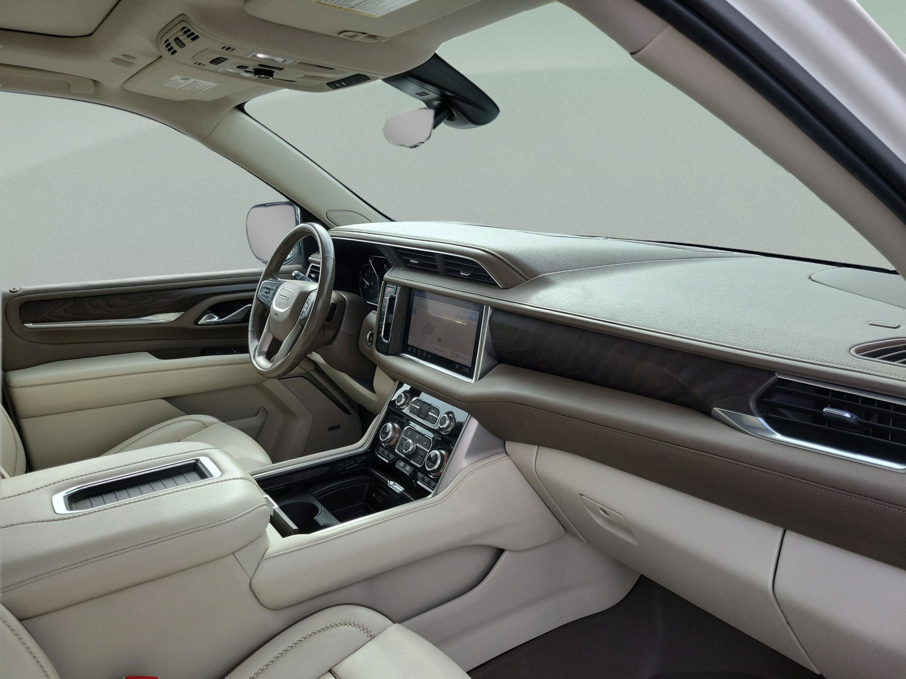 Used 2021 GMC Yukon Denali w/ Denali Premium Package image 30