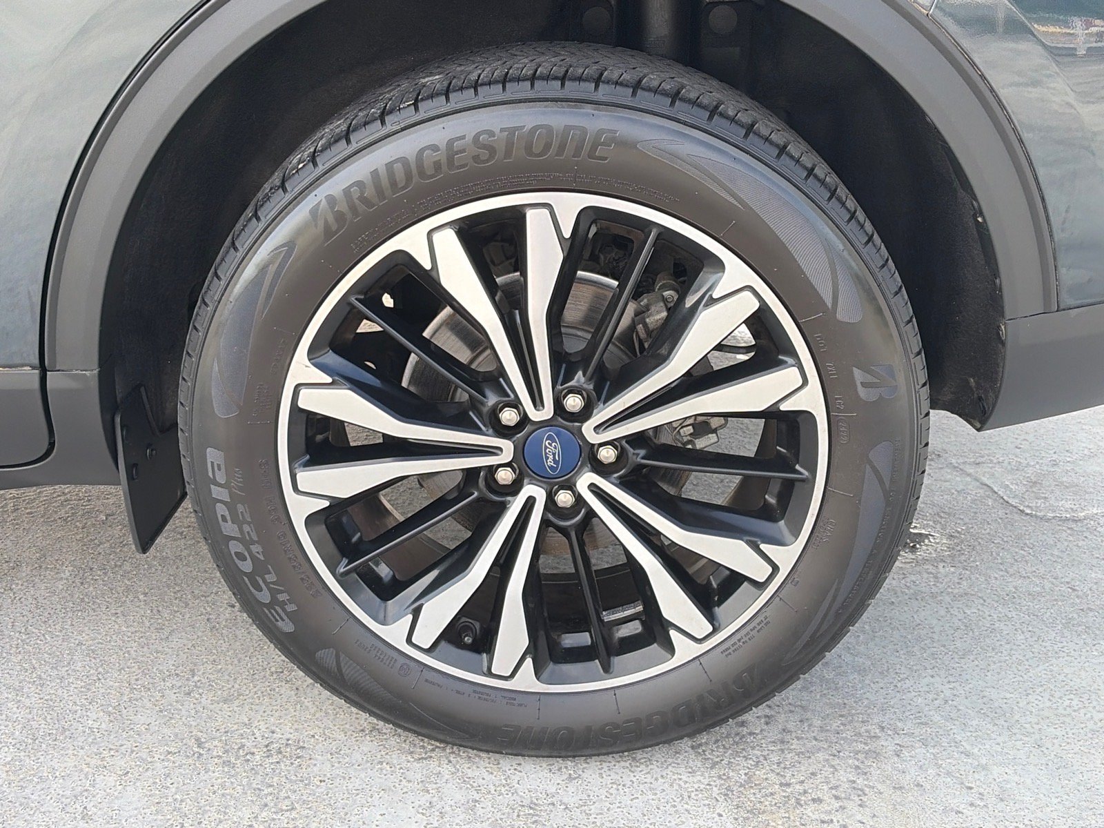Certified 2022 Ford Escape SE w/ SE Sport Appearance Package AWD/4WD image 21