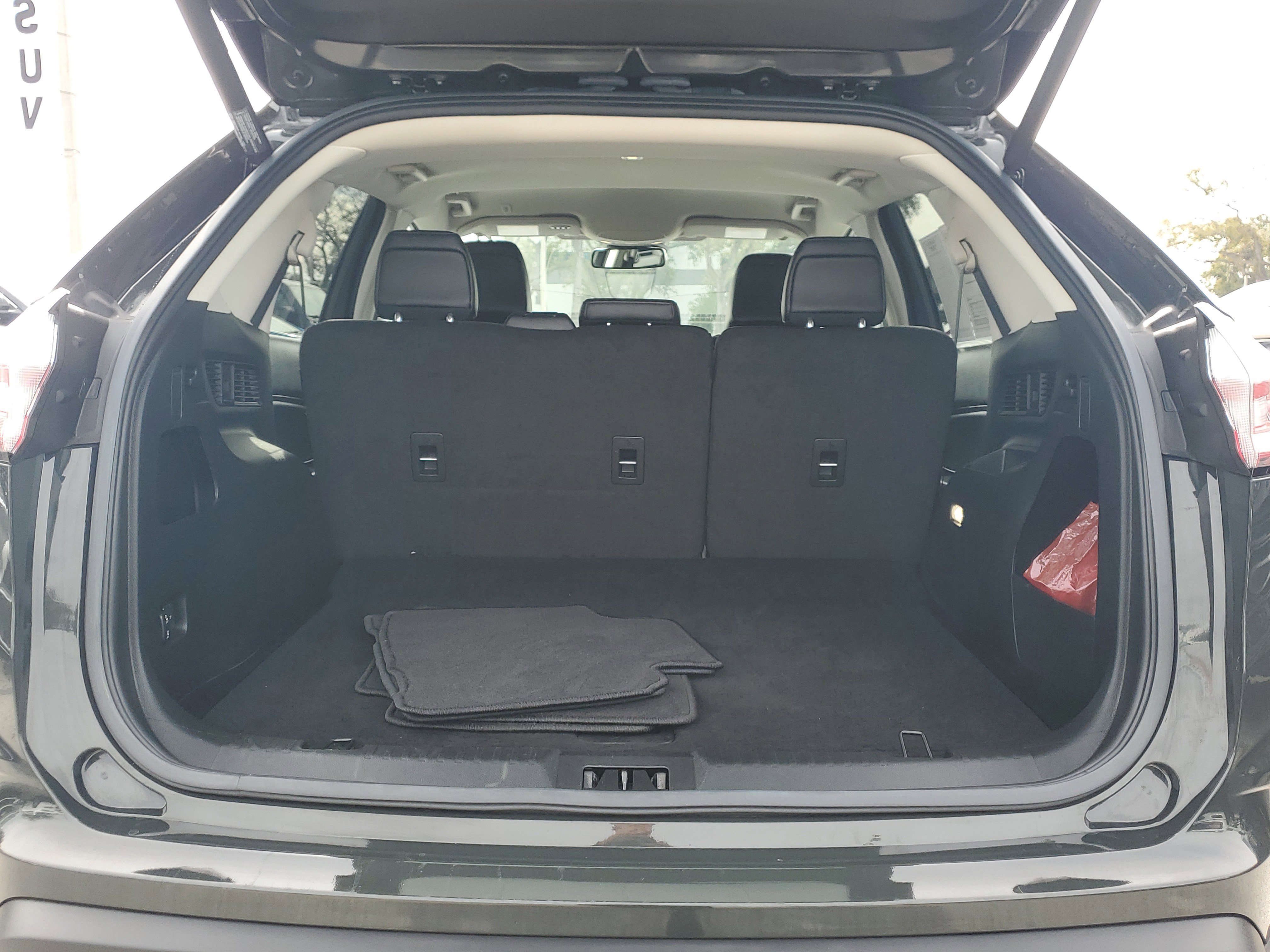 Certified 2022 Ford Edge SEL w/ Convenience Package image 10