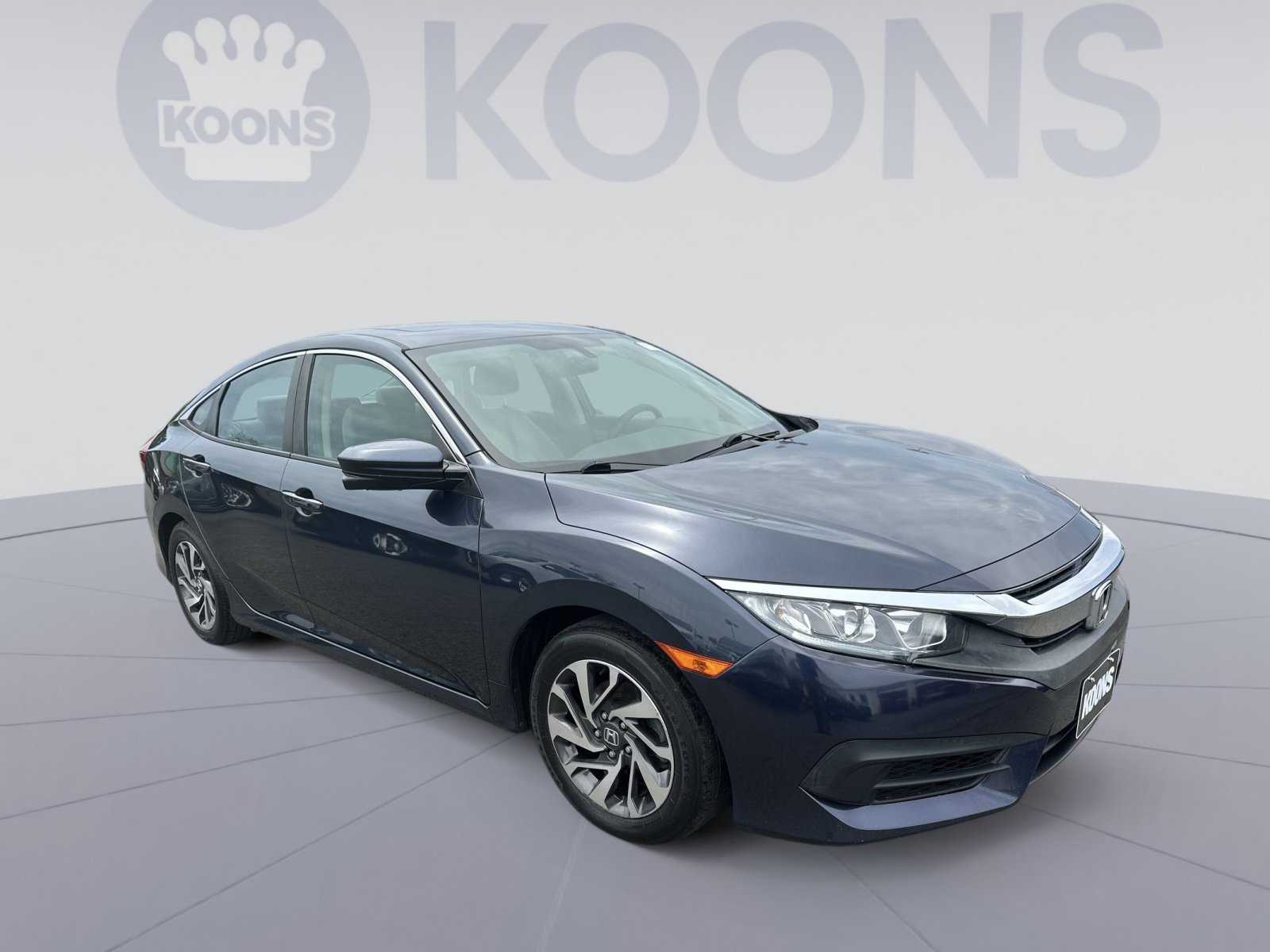 Used 2018 Honda Civic EX image 2