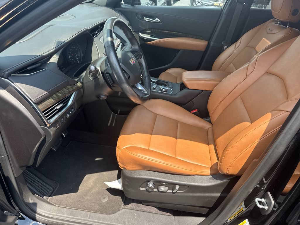 Used 2020 Cadillac XT4 Sport AWD/4WD image 9
