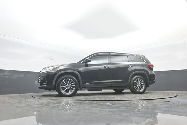 Used 2019 Toyota Highlander XLE image 30