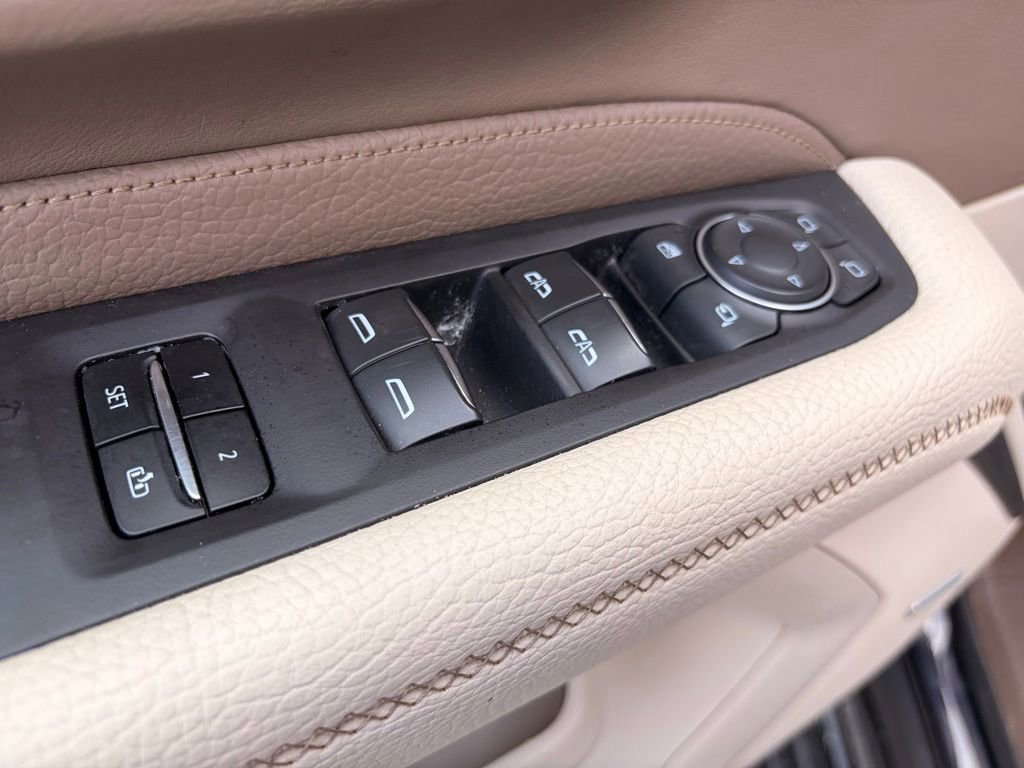 Used 2023 GMC Yukon Denali image 13