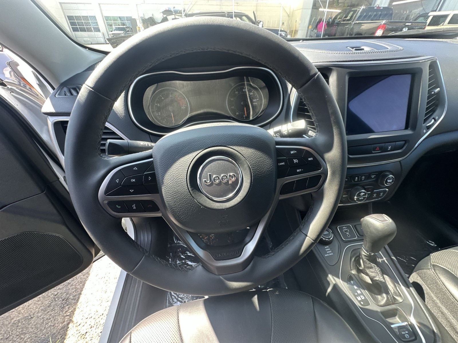 Used 2022 Jeep Cherokee Latitude Lux AWD/4WD image 24