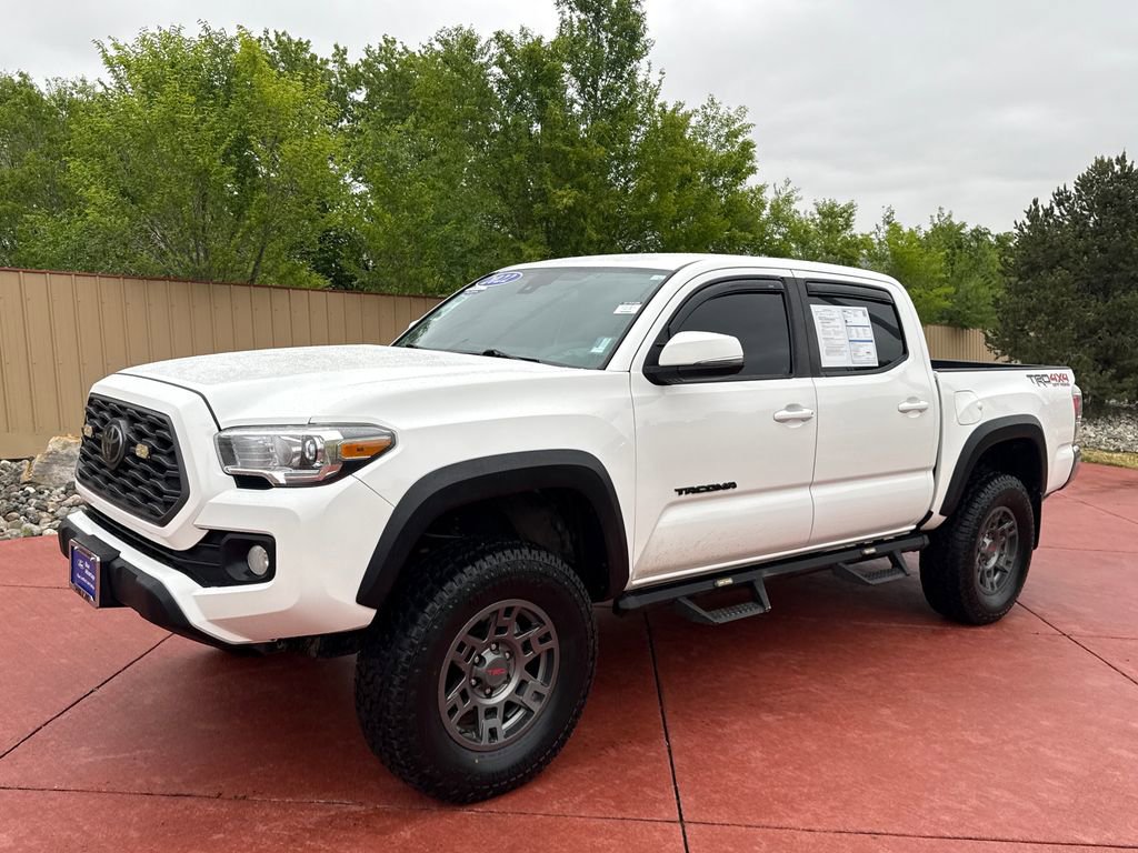 Used 2022 Toyota Tacoma TRD Off-Road AWD/4WD image 4