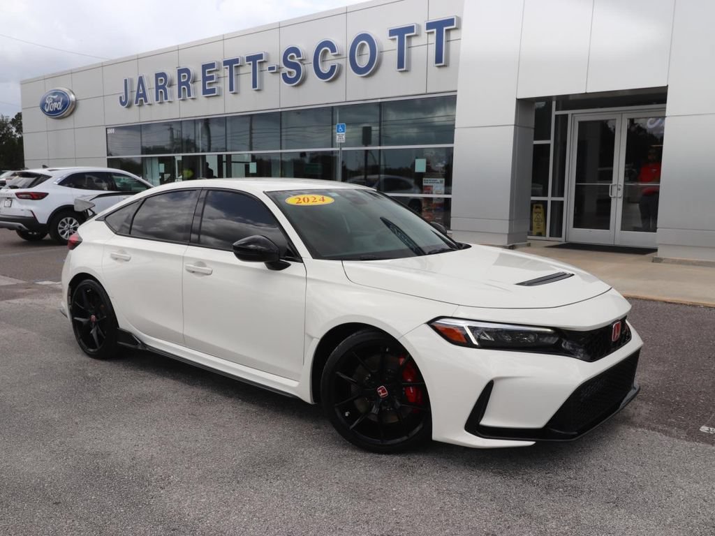 Used 2024 Honda Civic Type R image 2