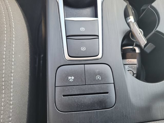 Certified 2022 Ford Escape SE w/ SE Sport Appearance Package FWD image 25