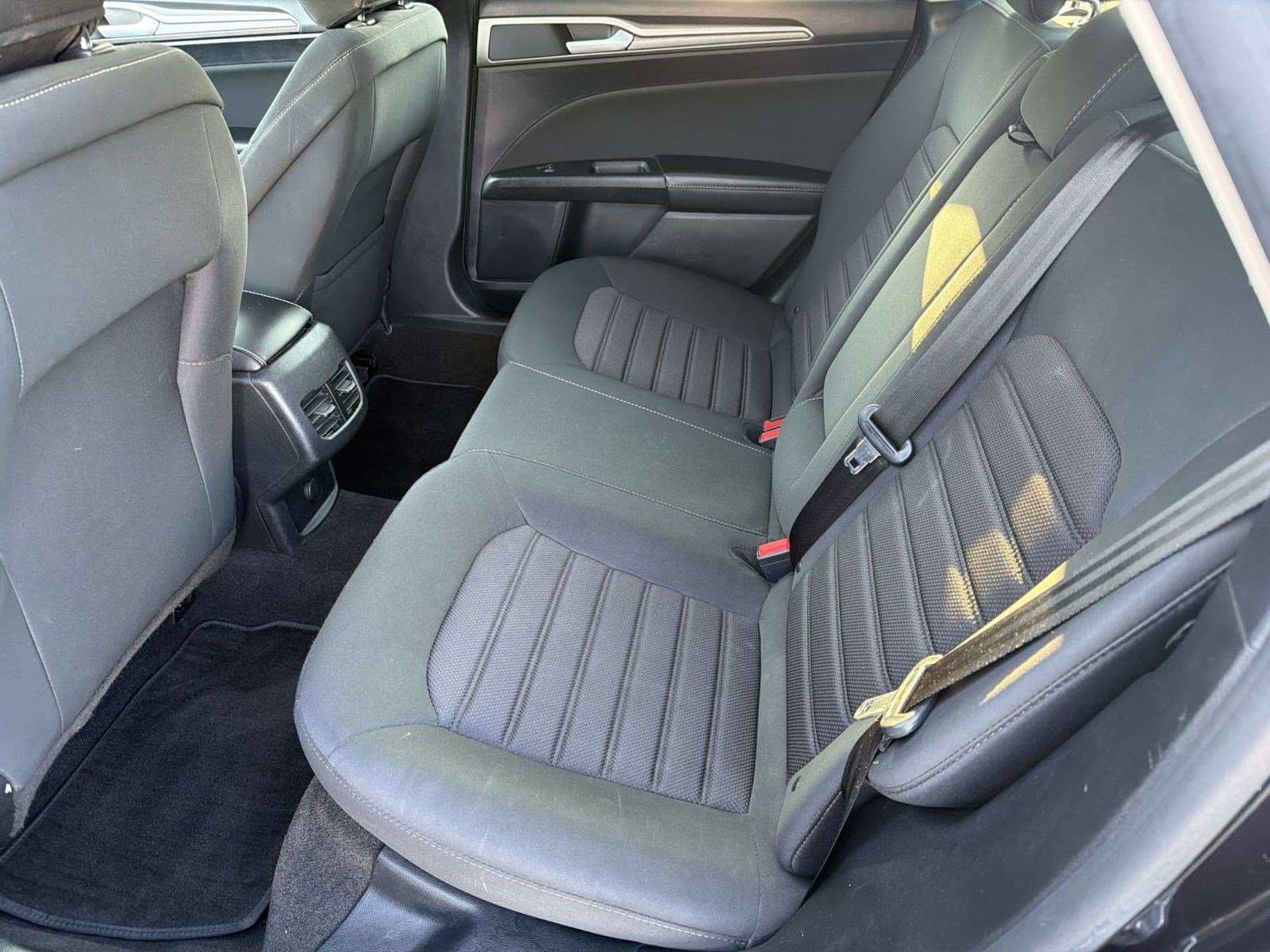 Certified 2020 Ford Fusion SE FWD image 24