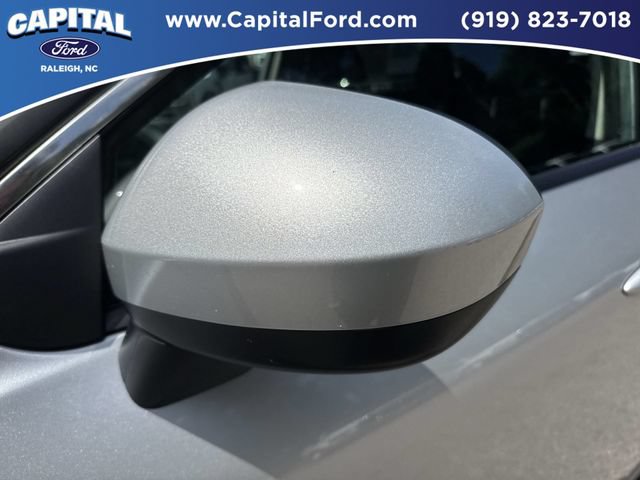 Used 2025 Nissan Rogue SV FWD image 12