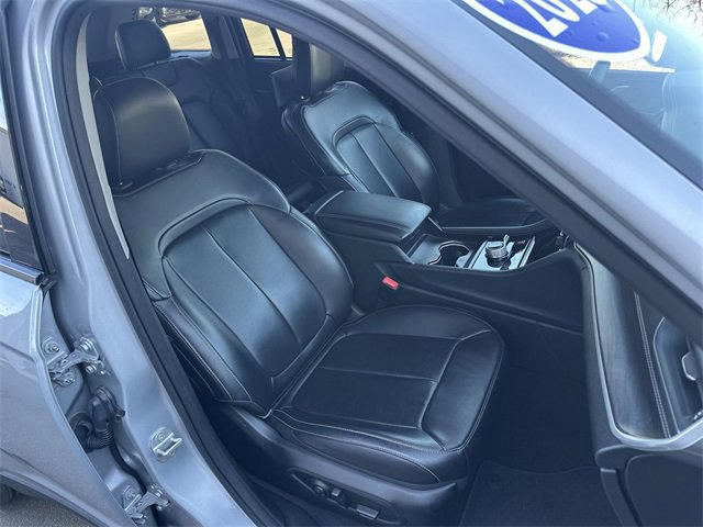 Used 2023 Jeep Grand Cherokee Limited w/ Luxury Tech Group II image 28