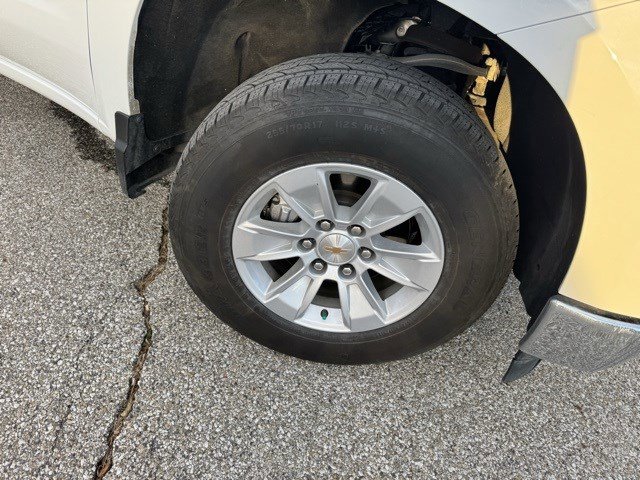 Used 2025 Chevrolet Silverado 1500 LT image 34