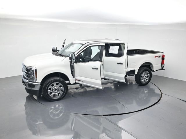 Certified 2024 Ford F250 Lariat w/ Lariat Ultimate Package AWD/4WD image 43